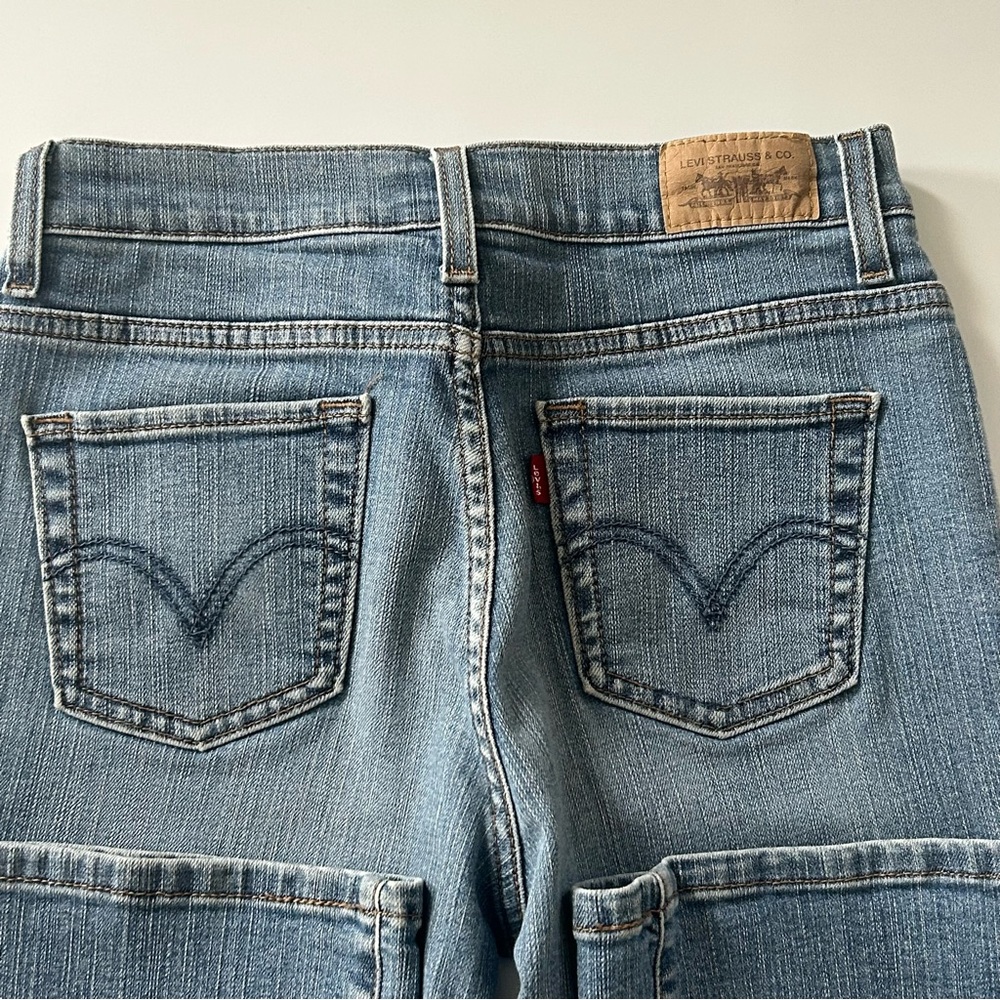 Levi's‎ Women's Jeans 512 Perfectly Slimming Bootcut Medium Wash 8 Short Petite - Picture 5 of 8